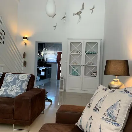 Apartament 公寓 *